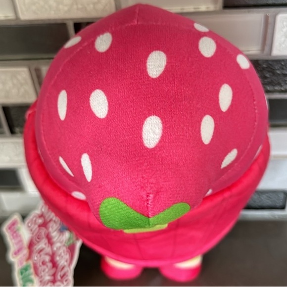 Strawberry Shortcake: Berry In The Big City Plush / Limited Edition Kawaii / NEW - Picture 10 of 16